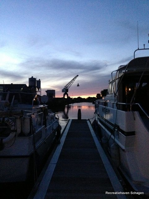 Sonnenuntergang über dem Steg